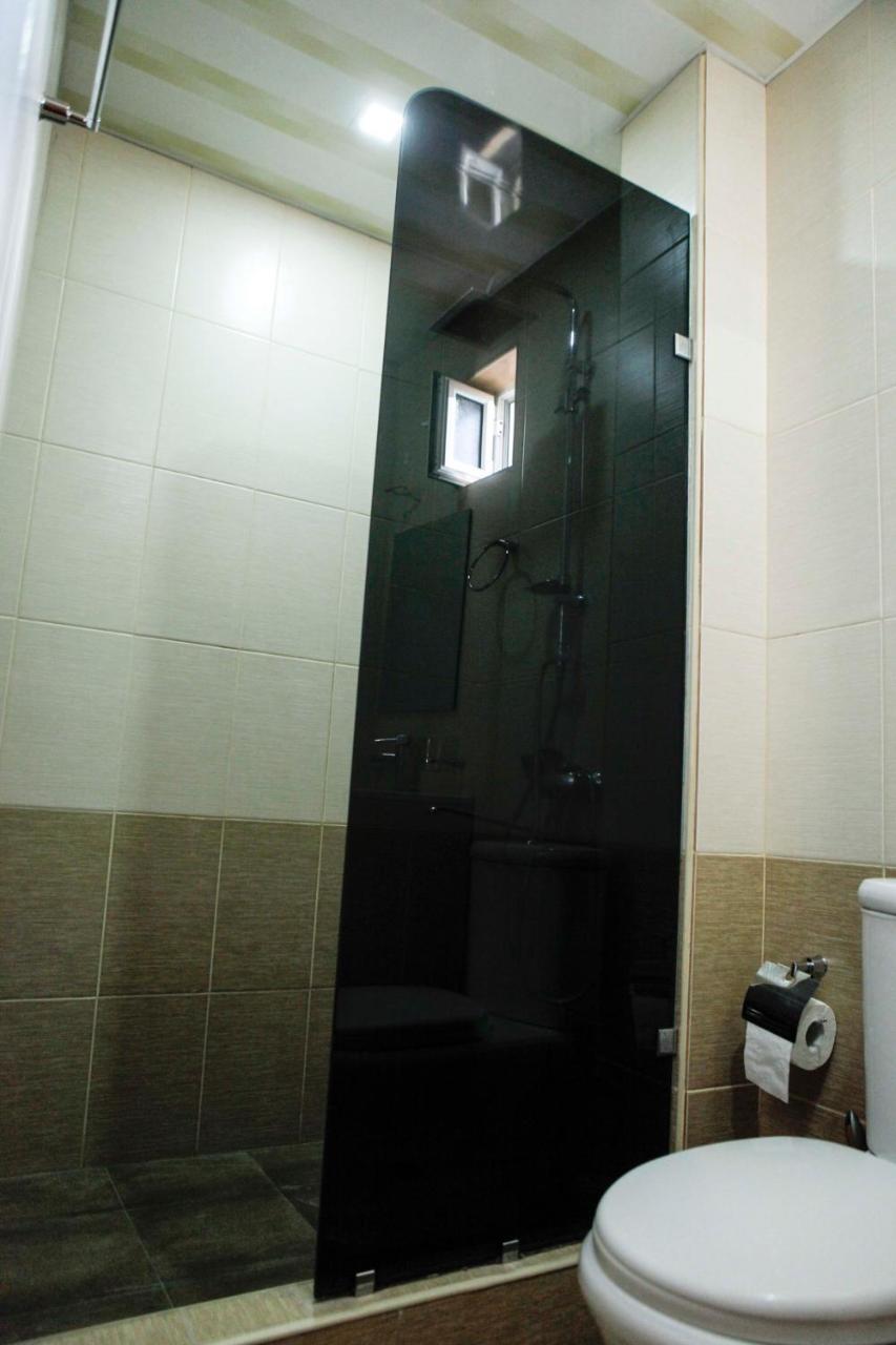 Family Mini-Hotel Martirosyan'S And Tours Ереван Екстериор снимка