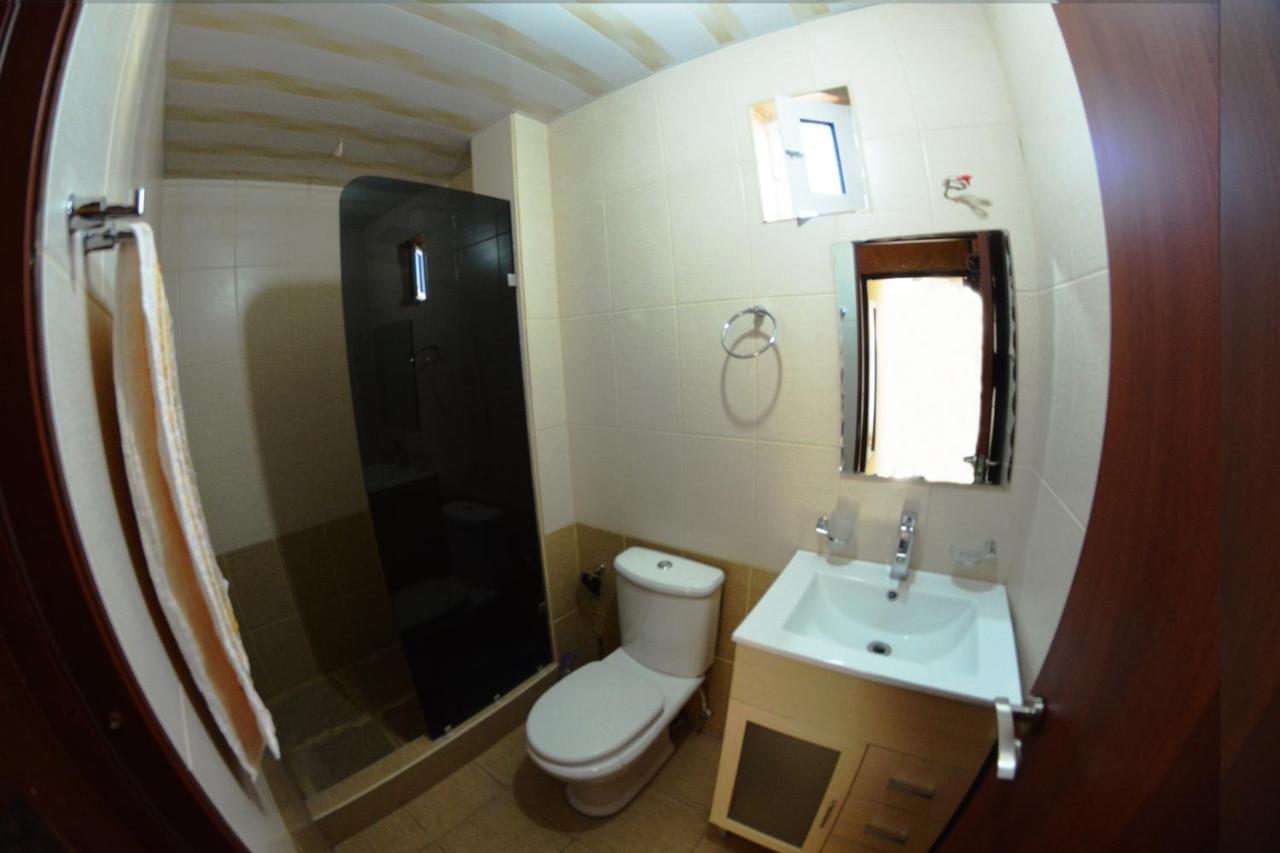 Family Mini-Hotel Martirosyan'S And Tours Ереван Екстериор снимка
